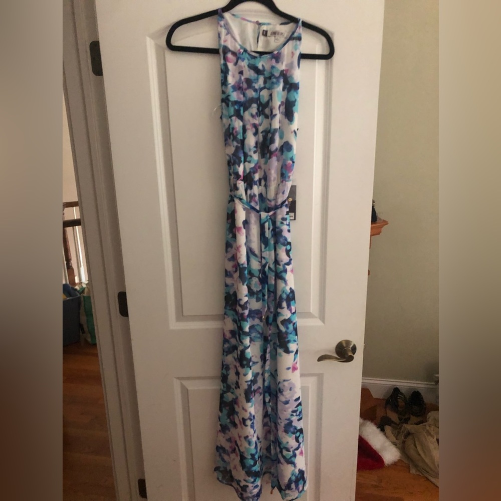 Flowing maxi dress